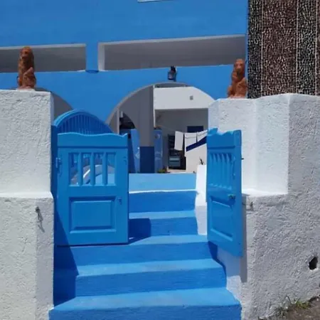 Mmstudios Hotel Perissa (Santorini)