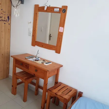 Mmstudios Perissa (Santorini)